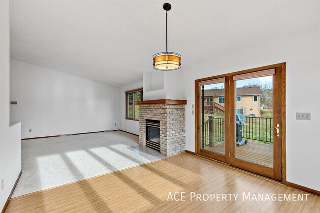 Foto del edificio - 5116 Stoney Creek Ct