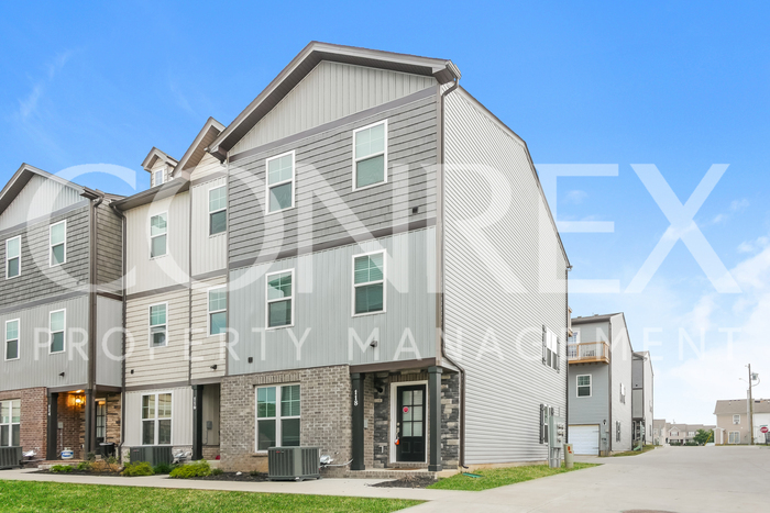 Foto principal - Stunning New 3 Bedroom Townhome in La Vergne