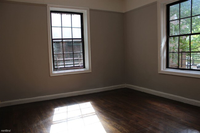 Building Photo - 2854 Bronx Park E