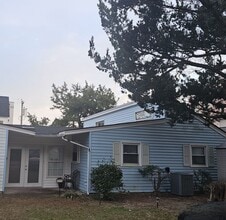 Building Photo - 2509 Holly Dr