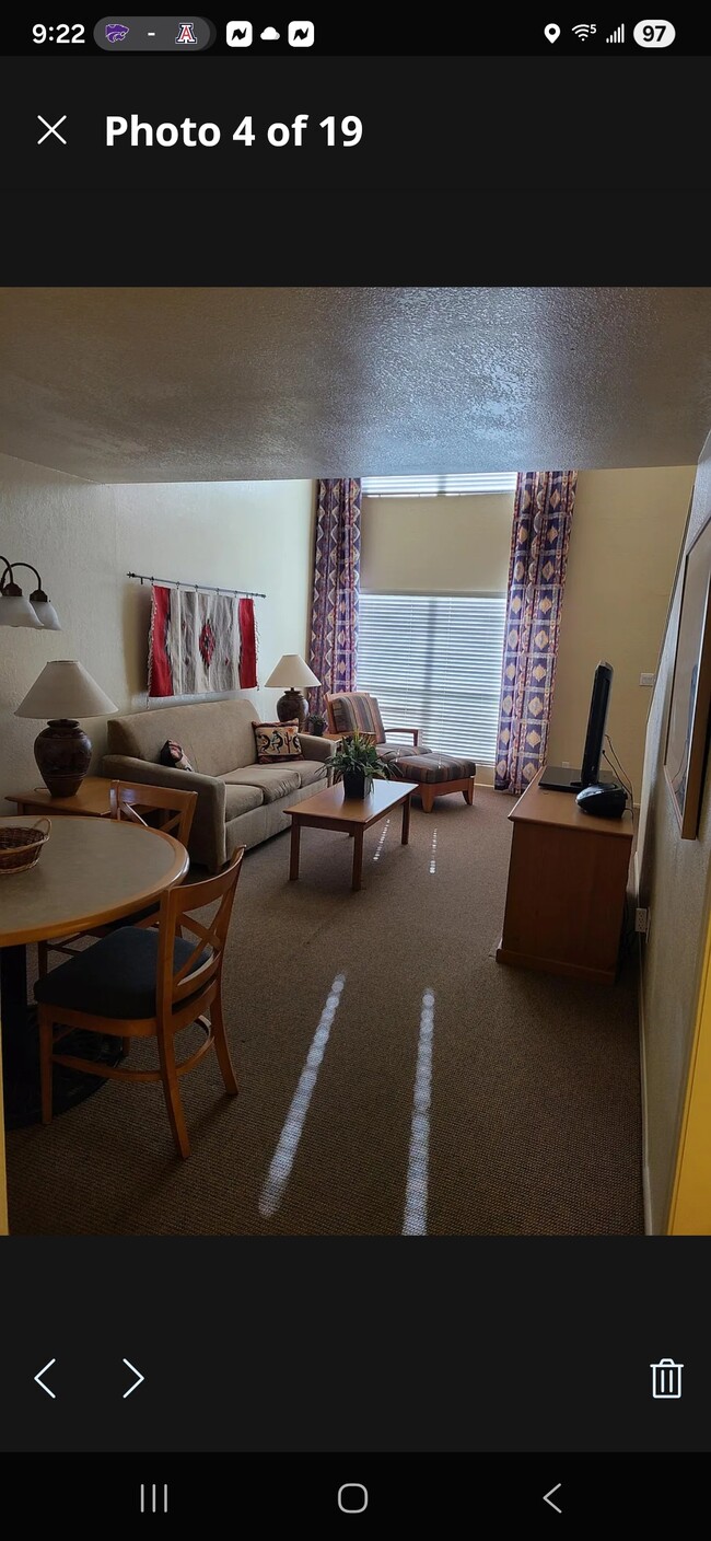 Foto del edificio - 886 W Galveston St