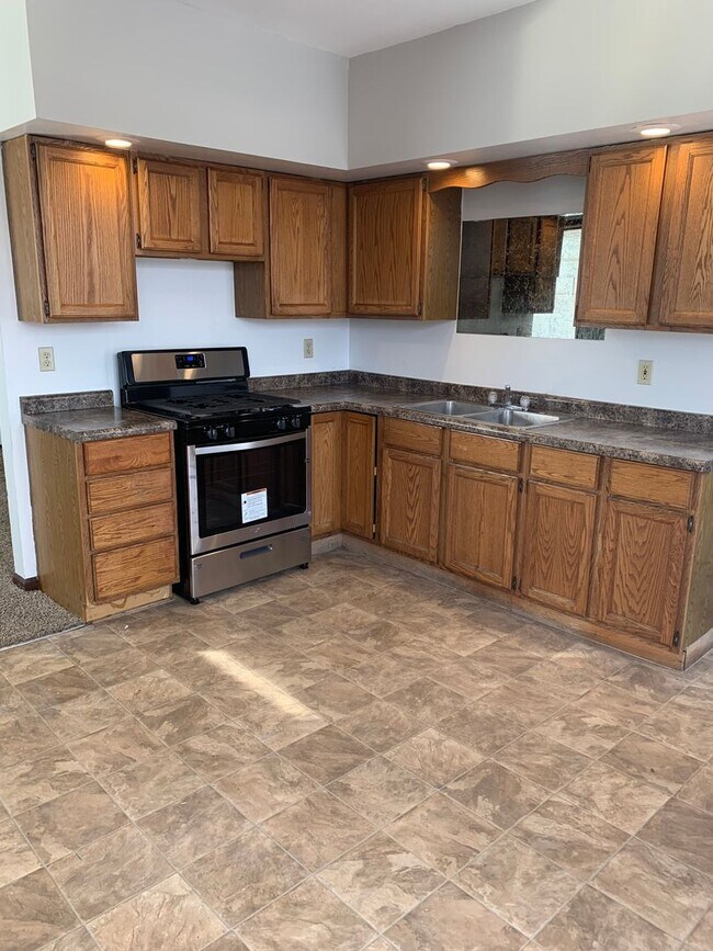 Foto del edificio - 2024 Broadway St