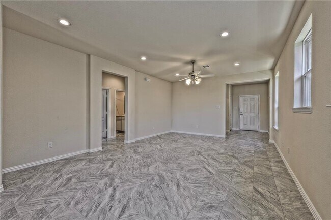 Building Photo - 13013 Dancing Reed Dr