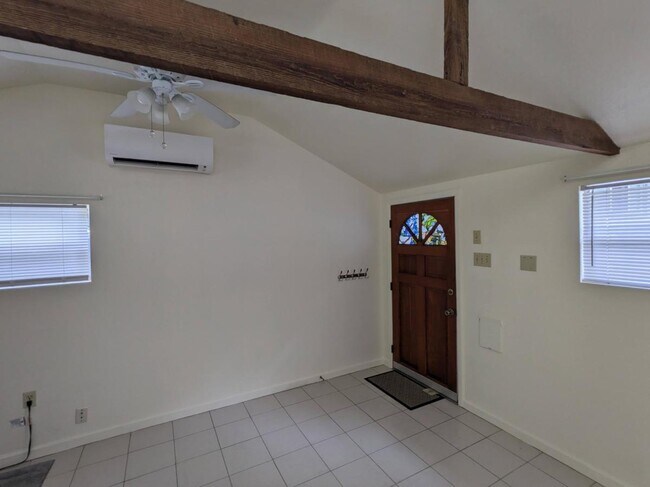 Foto del edificio - 2044 NW 32nd Pl