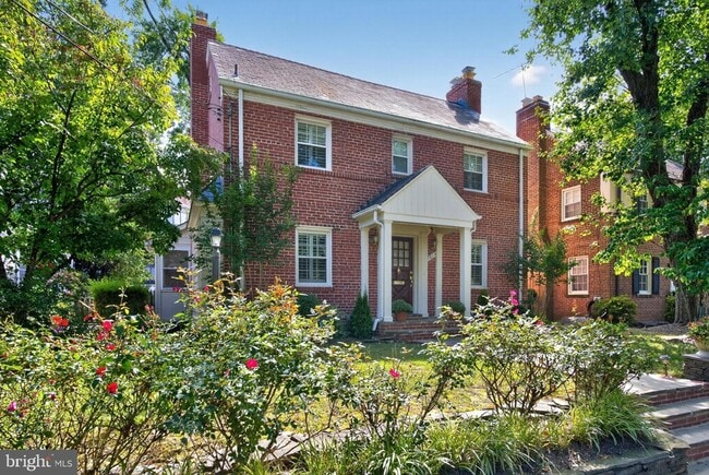 Foto del edificio - 7819 12th St NW