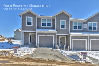 Building Photo - 3255 N 103rd Pl