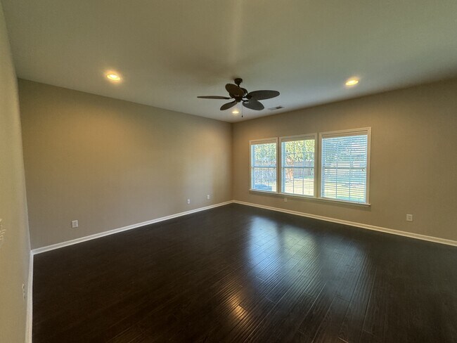 Building Photo - 5443 Overland Trail