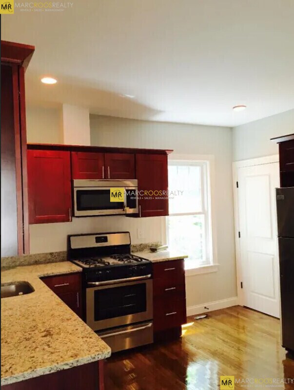 Foto del edificio - 49 Beech Glen St