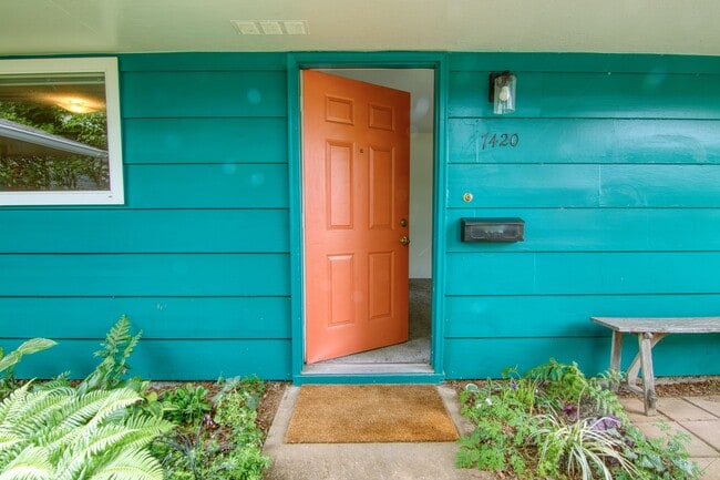 Building Photo - 7420 N Alma Ave