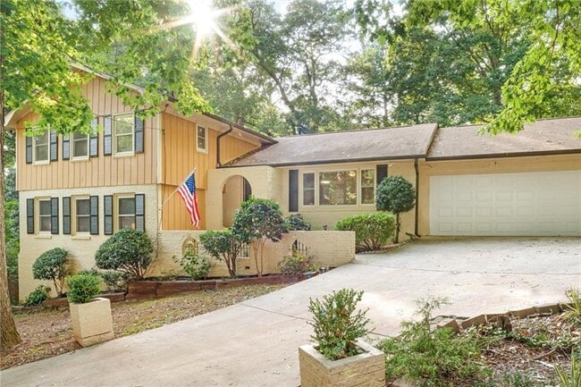 Building Photo - 3307 Pointe Bleue Ct