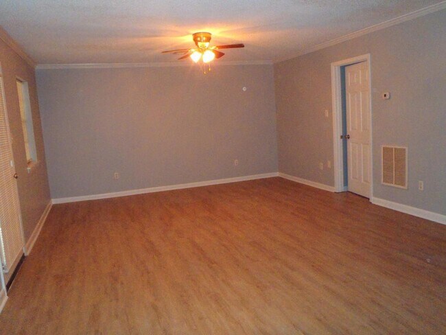 Building Photo - 44320 Simpson Place