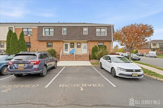 Foto del edificio - 2606 Trafalgar Square