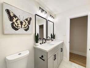 Building Photo - 9906 Bassoon Dr