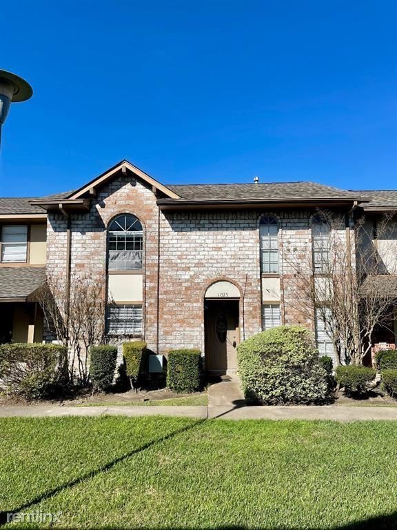 Building Photo - 4 br, 2.5 bath Townhome - 11523 Sabo Road