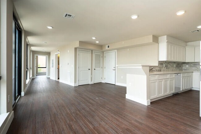 Foto del edificio - 242 Beacon Ave