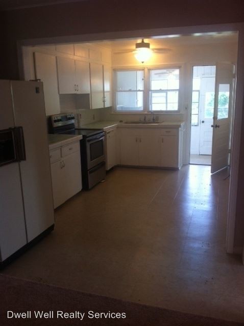 Foto del edificio - 3140 E 21st St