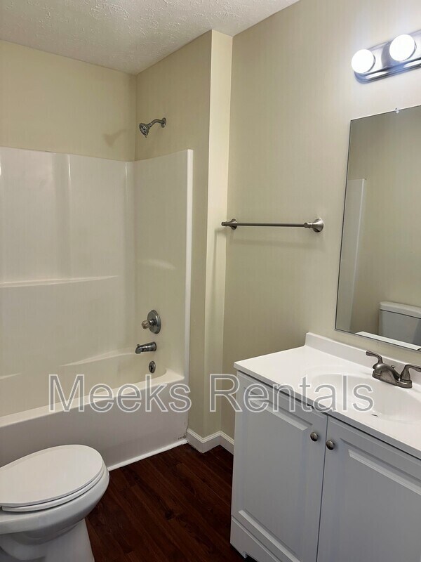 Foto del edificio - 60 Thor Way