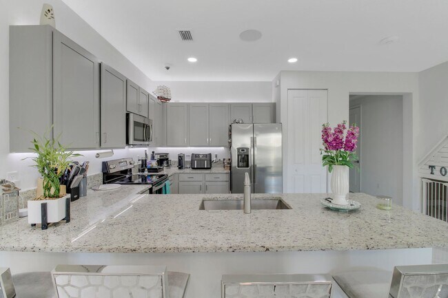 Foto del edificio - 1010 Willow Pl