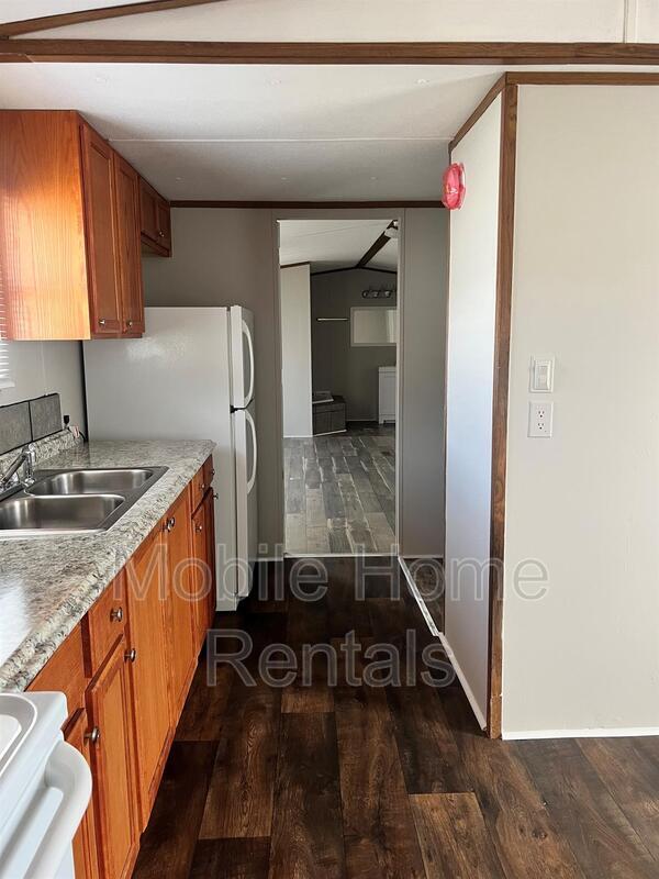 Foto del edificio - 2836 Dottie Ln