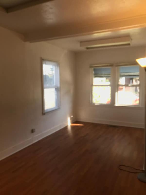 Building Photo - 849 5th St