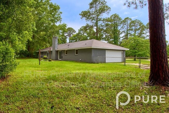 Building Photo - 3 Village Ct