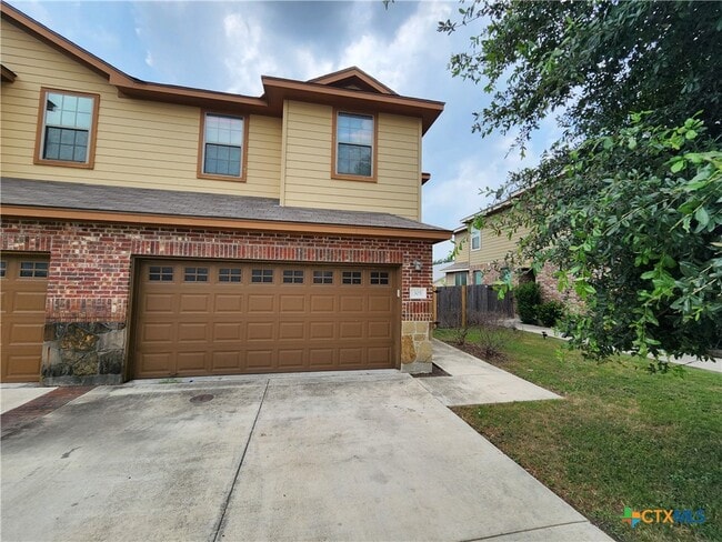 Building Photo - 305 Rosalie Dr