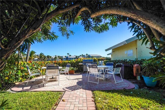 Foto del edificio - 5532 NE Gulfstream Way