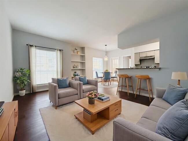 Foto del edificio - 2626 Holly Hall St