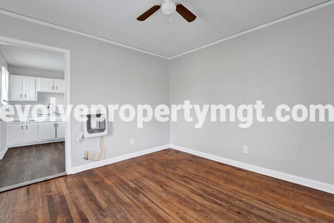 Building Photo - 100% OFF FIRST MONTH'S RENT  MOVE IN SPECI...