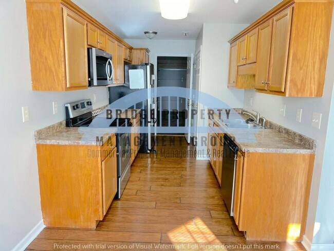 Foto del edificio - 8338 Oak Dr