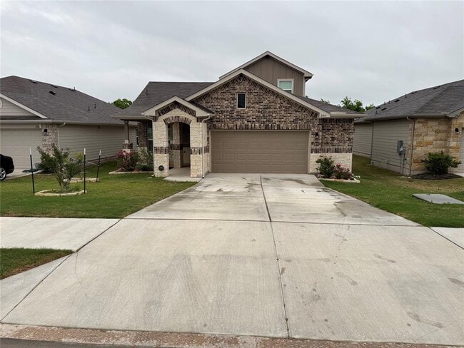 Building Photo - 204 James River Dr