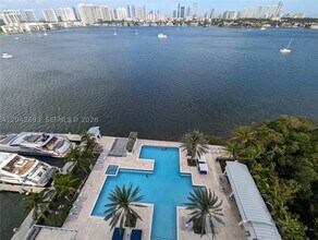Building Photo - 17111 Biscayne 1011