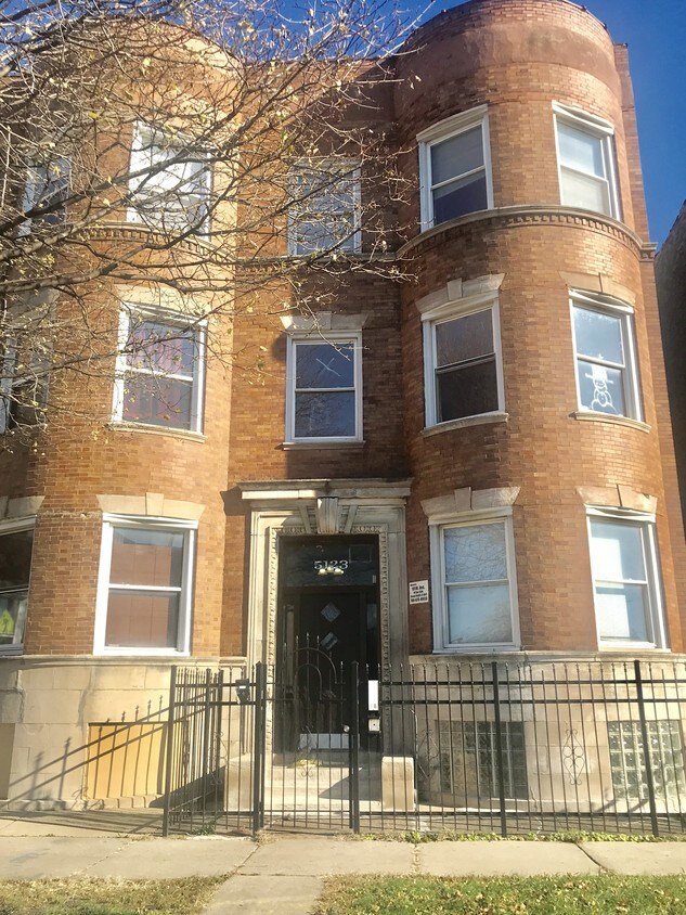 Primary Photo - 5123 S Indiana Ave