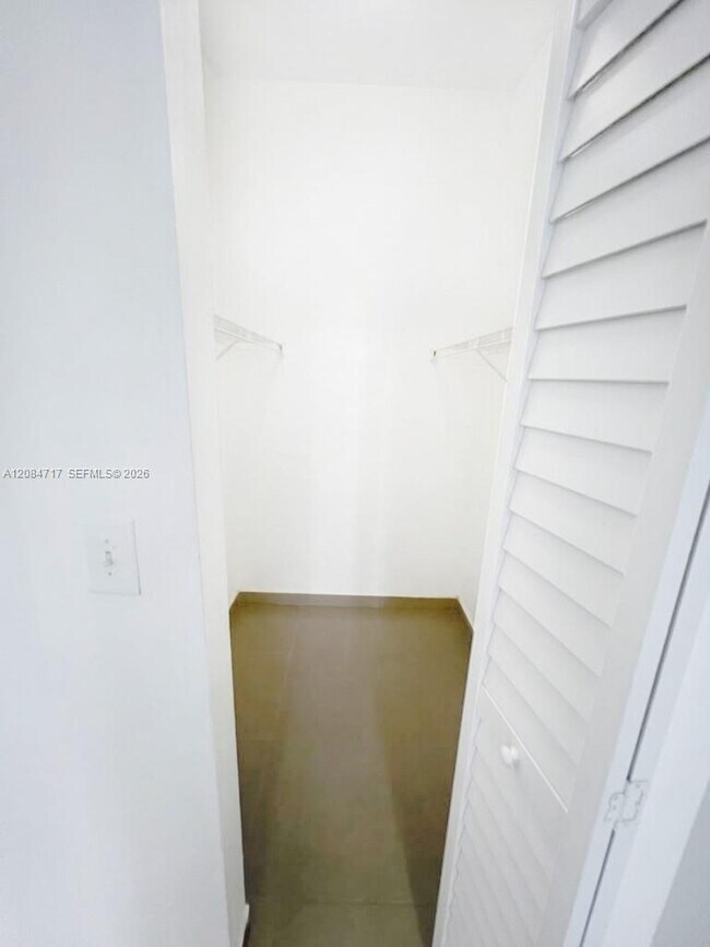 Foto del edificio - 6995 NW 186th St