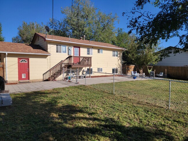 Building Photo - 1106 Fosdick Dr