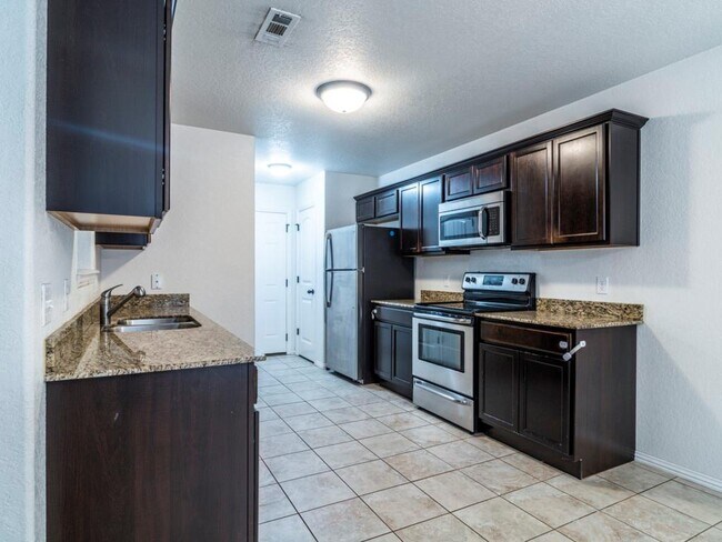 Foto del edificio - 140 Willow Dr