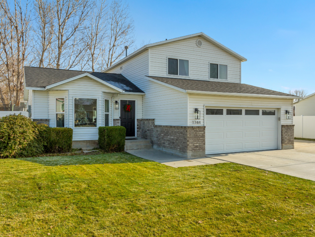 Building Photo - Newly remodeled home in Lehi!