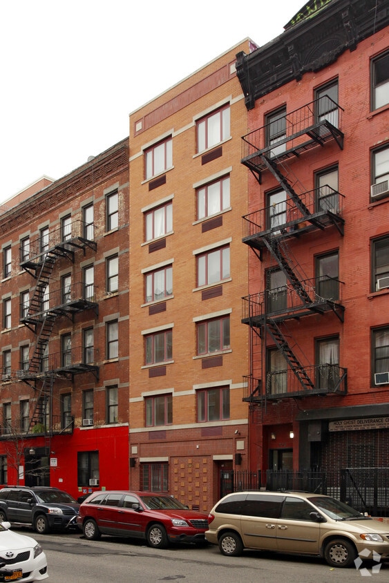 Primary Photo - 300 E 3rd St