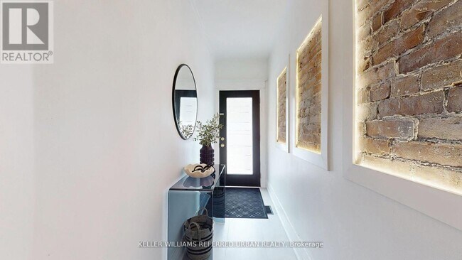 Building Photo - 266 Highfield Rd