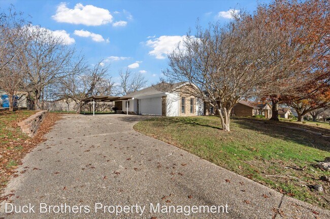 Building Photo - 3 br, 2 bath House - 112 Patricia Dr