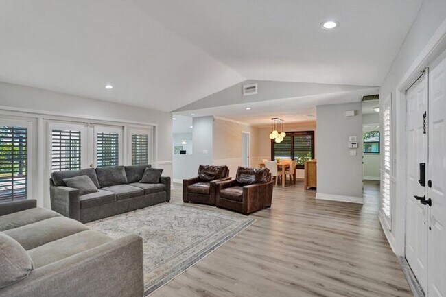 Foto del edificio - 2281 NW 36th St