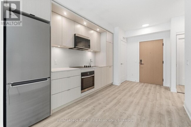 Building Photo - 25 Cordova Ave