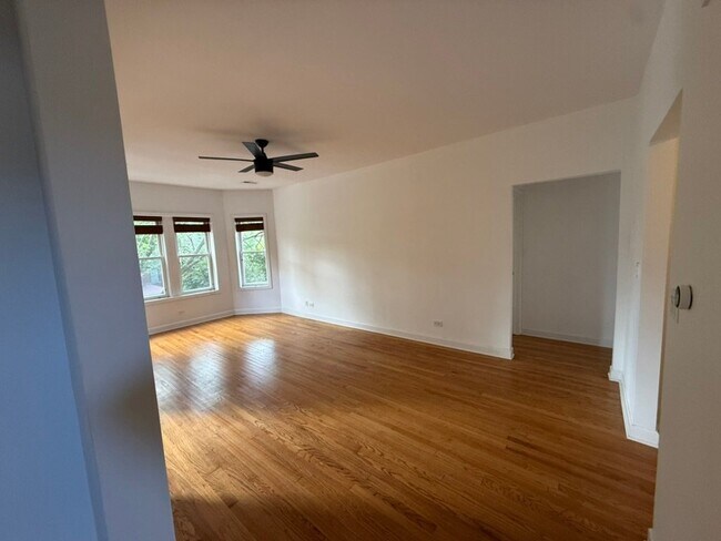 Foto del edificio - 4845 N Wolcott Ave