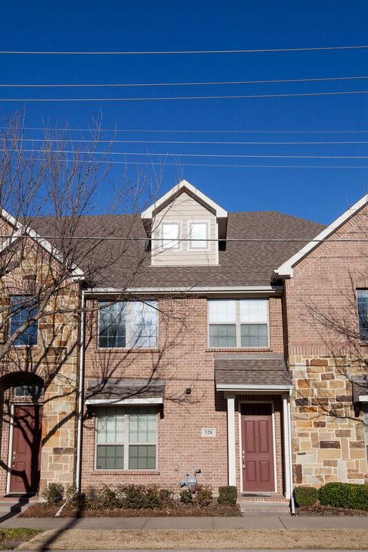Building Photo - 528 S Greenville Ave