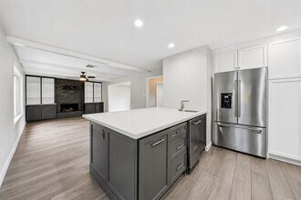 Building Photo - 15414 Ripplestream Dr