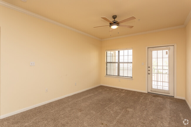 1BR, 1BA - 695SF Living Room - The Reserve at Cimarron