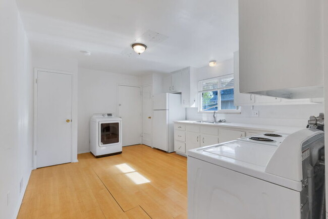 Foto del edificio - 4282 W Virginia Ave