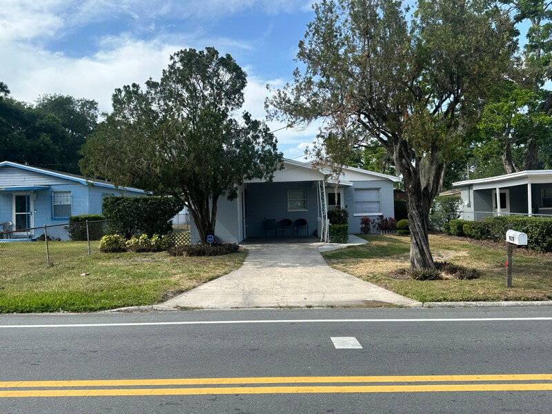 Foto principal - 929 W 2nd St