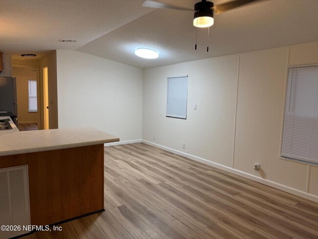 Foto del edificio - 11098 Joel St