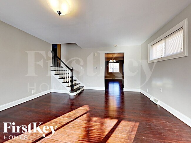 Foto del edificio - 1546 Highridge Pkwy